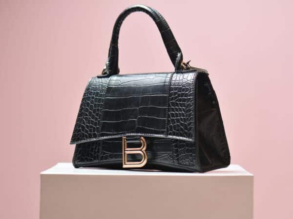 pexels-photo-12428373.jpeg Structured luxury women's handbag from Maison Nuvelliq