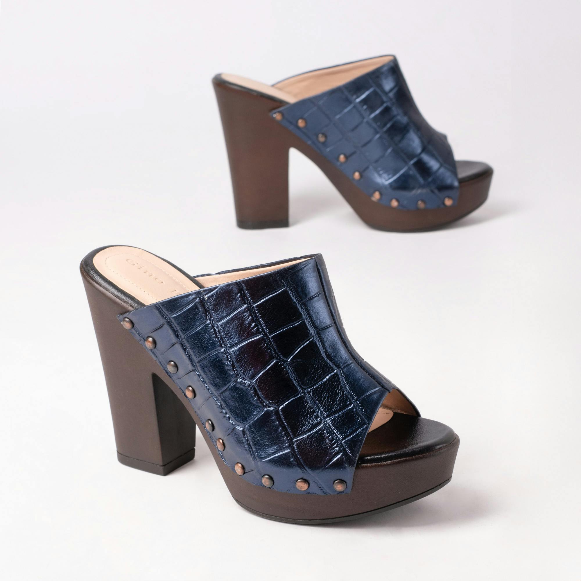 Elegant women’s statement platform heel