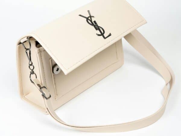 pexels-photo-27835299.jpeg Luxury women's handbag from Maison Nuvelliq